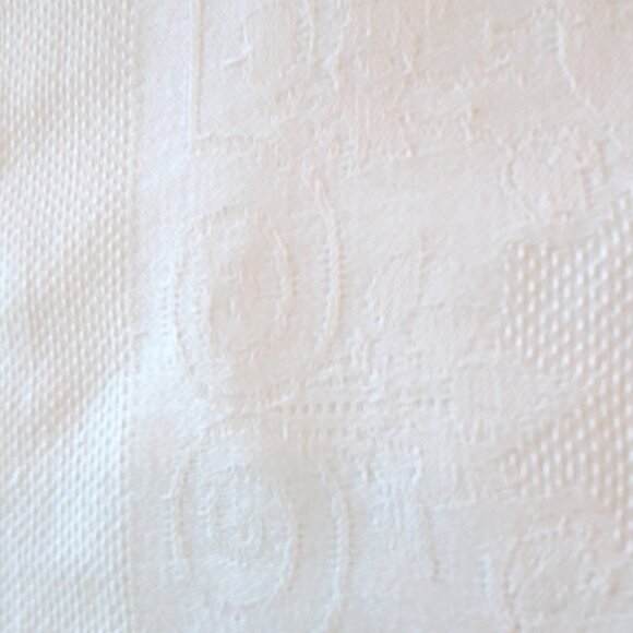 Four Beautiful Vintage Hand Embroidered Table Runners - Dresser Scarves - Picture 12 of 12